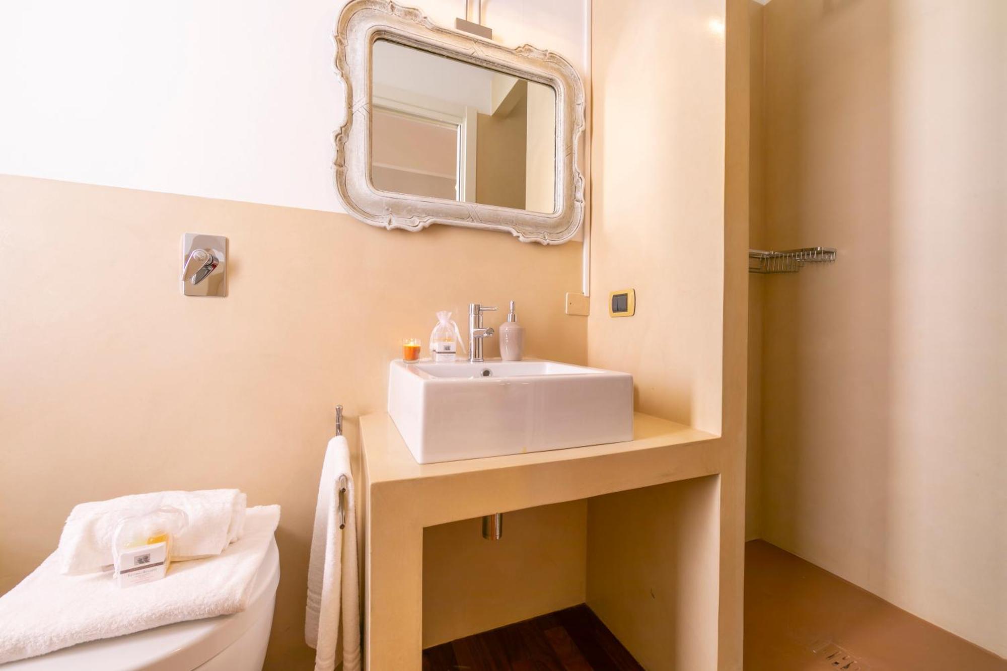 Appartamento Il Golfo Lake View - Happy Rentals Laveno Kültér fotó